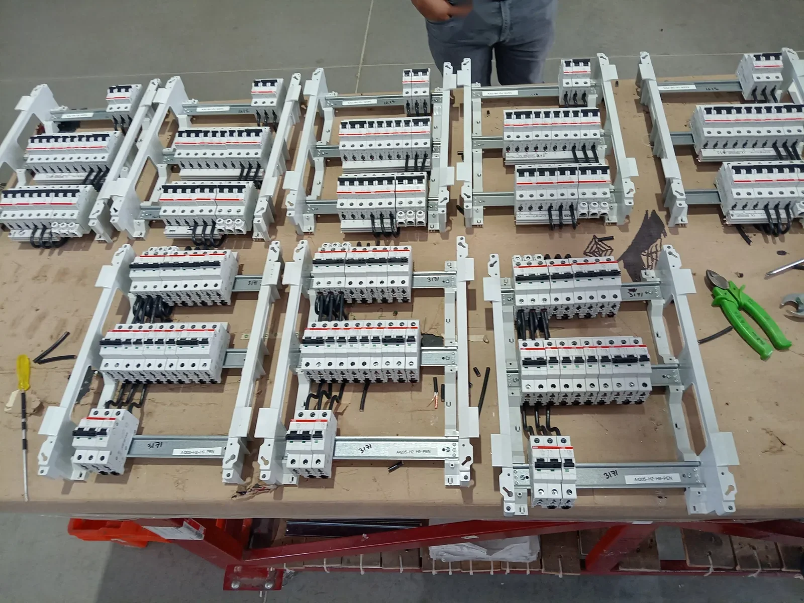 Ingeniería y preparación de conjuntos eléctricos